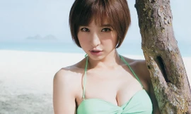 Nữ ca sĩ nổi tiếng Nhật Bản bị chồng kiện vì ngoại tình 