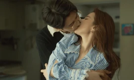 Cảnh hôn phía sau của Lưu Diệc Phi gây sốt