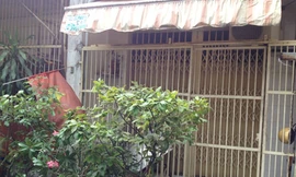 Đột kích, bắt nghịch tử giết cha mẹ bằng 8 nhát dao