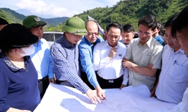 Bộ trưởng Bộ Tài nguyên và Môi trường Đặng Quốc Khánh làm việc tại Lai Châu