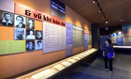 Khoảng 700 hiện vật đầu tiên được trưng bày ở Bảo tàng Báo chí Việt Nam. Ảnh: KỲ SƠN