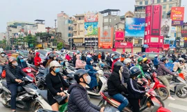 Thủ tướng Nguyễn Xuân Phúc yêu cầu xử lý nghiêm những trường hợp vi phạm về cách ly toàn xã hội