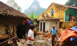 Đồng bào Quảng Uyên nô nức làm nhà vệ sinh