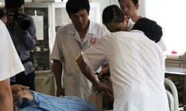 Nhiều thanh niên nhập viện vì loạn thần do chơi game. ảnh: hồng vĩnh