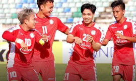 V-League sẽ phải dừng để chống dịch. Ảnh: HỮU PHẠM 