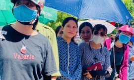 Đa số phụ huynh vẫn lo lắng, áp lực khi con tham gia kỳ thi vượt cấp. Ảnh: Nnguyễn Hà