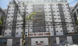 Chung cư Long Thịnh nơi có 50% người có thu nhập thấp đi ô tô. Ảnh: Tr. Định