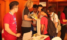 Du học sinh Việt Nam đang phải hứng chịu những bất ổn do ảnh hưởng của dịch COVID-19