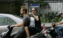Chuyện paparazzi săn ảnh Brad Pitt - Angelina Jolie đến Việt Nam