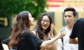 Bộ GD&ĐT khẳng định không cắt giảm chương trình học một cách cơ học 