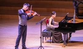 Pianis Bảo Quyên và violinist Quang Tiến trong hòa nhạc từ thiện “Sưởi Ấm”