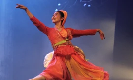 Kiều của Trần Hoàng Yến trên sân khấu Nhà hát Lớn Hà Nội . Ảnh: Nguyễn Mạnh Hà