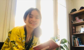 Ảnh Đồng Lan tự chụp sáng 1/4 tại “khu cách ly” của riêng mình