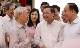 Tổng Bí thư, Chủ tịch nước Nguyễn Phú Trọng tiếp xúc cử tri Hoàn Kiếm, Ba Đình, Tây Hồ (Hà Nội). Ảnh Nhật Minh