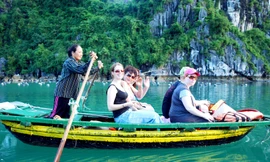 Dịch Covid-19 ảnh hưởng tới du lịch và nhiều ngành nghề