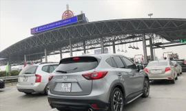 Có tiến độ triển khai trong năm 2018 nhưng đến nay trạm BOT Pháp Vân-Ninh Bình vẫn chây ì thu phí ETC. Ảnh: T.Đảng