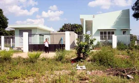 Trạm tăng áp ở trung tâm huyện Ia Pa không hoạt động. Ảnh: T.L 