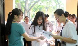 Nhiều giáo viên cho rằng, nên giảm độ khó và đề thi chính thức phải bám sát đề minh họa năm nay. Ảnh: Như Ý 