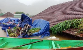 Rốn lũ Tân Hóa sắp vượt mốc lũ lịch sử năm 2010