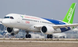 Trung Quốc muốn tự sản xuất động cơ trang bị cho các máy bay nội địa. Trong ảnh: Một chiếc C919 do Trung Quốc sản xuất. Ảnh: CGTN 
