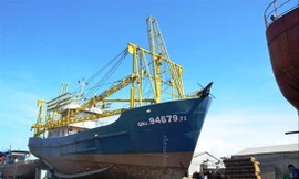 Tàu vỏ thép QNa 94679 của ngư dân Trần Văn Liên nằm bờ 3 năm nay