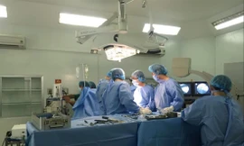 Một ca phẫu thuật thực hiện tại BV Trưng Vương 