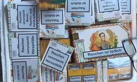 Thu giữ hàng nghìn điếu xì gà vận chuyển qua đường hàng không