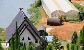 19 căn nhà gỗ xây dựng không phép ven Hồ Tuyền Lâm 