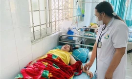 Đi ăn tiệc cưới, 36 người bị ngộ độc thực phẩm