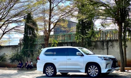 Tài xế xe Lexus chờ suốt 6 tiếng để được đăng kiểm ở Đắk Lắk