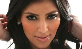 Kim Kardashian bị tố ăn cắp ý tưởng thiết kế trang sức