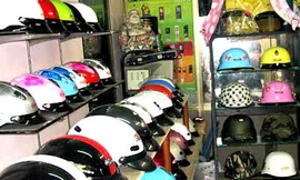 Vào viện vì mũ bảo hiểm rẻ (?!)