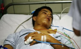 Nam sinh dùng mã tấu giải quyết mâu thuẫn