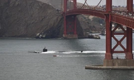 Tàu ngầm Mỹ chạy hết tốc lực đâm vào núi. Điều gì xảy ra?