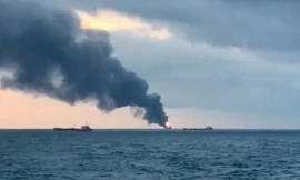 Hai tàu bốc cháy, 10 thủy thủ thiệt mạng ở Crimea