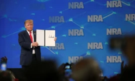 Mỹ sẽ rút khỏi hiệp ước về mua bán vũ khí