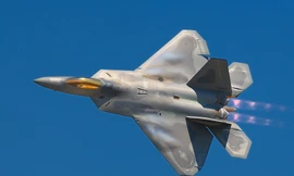Mỹ không đủ tiền thay thế phi đội F-22 Raptor