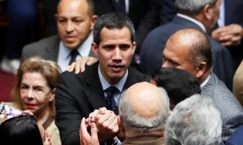 Venezuela nói 'Mỹ chuẩn bị can thiệp quân sự'