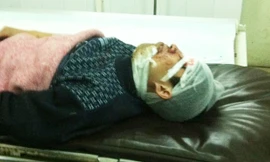 Anh Vỹ đang phải cấp cứu trong bệnh viện Xanh Pôn.