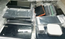 Lô điện thoại Smartphone bị cơ quan chức năng thu giữ
