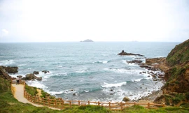 Sắp có cầu kính ngắm bình minh biển Eo Gió