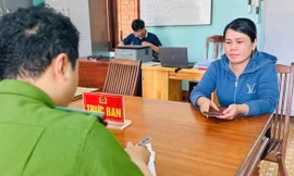 Tài khoản ngân hàng của nữ thợ may ở Bình Định bất ngờ ‘nhảy số’ dư 300 triệu đồng