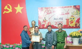 Người bán bún tôm ở Bình Định nhặt được gần 500 triệu ngày cận Tết 