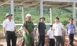 Bình Định lập tổ công tác điều tra vụ sập tường khiến 5 người chết