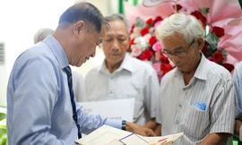 Bình Định trao trả 57 hồ sơ, kỷ vật cán bộ đi B