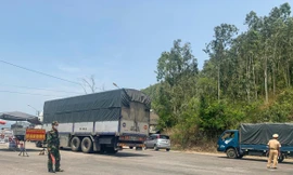 Chốt kiểm tra phòng chống dịch COVID-19 tại đèo Bình Đê - cửa ngõ ra vào phía Bắc của tỉnh Bình Định. Ảnh: A.T