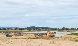 Bình Định lắp camera ngay mỏ khoáng sản ngăn chặn khai thác ‘chui’