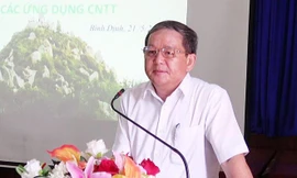 Phó Cục trưởng cục thuế Bình Định đi đánh gold giữa mùa dịch bị miễn nhiệm.