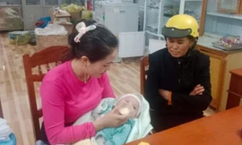 Bình Định: Bé gái 4 tháng tuổi bị bỏ rơi trước nhà dân