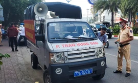 Xe biển xanh hết hạn đăng kiểm vẫn đi phạt người khác 